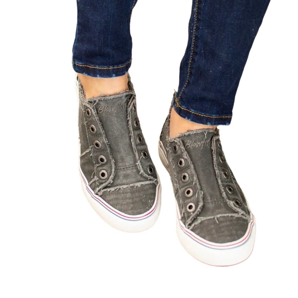 Blowfish Malibu Gray Slip On Distressed Shoes Women's 9